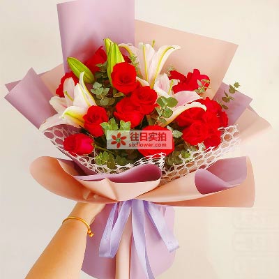 通辽18朵红玫瑰百合，真情相守一生